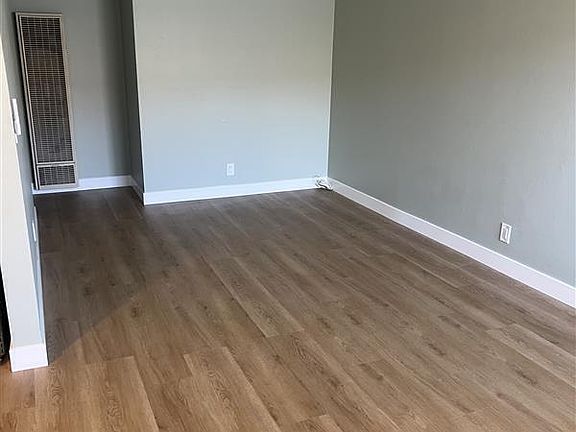 5th image of 13640 Chadron Ave #22