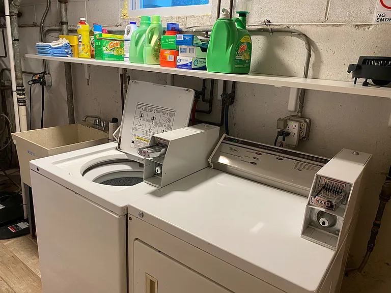 Coin-Laundry