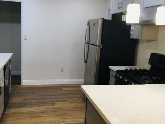 3rd image of 1812 Arlington Ave