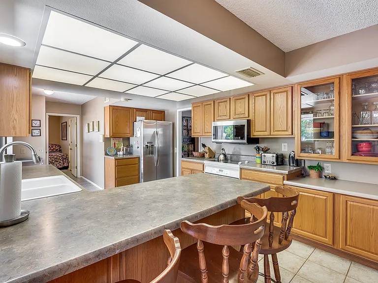 9739 W Desert Hills Dr — Photo 6
