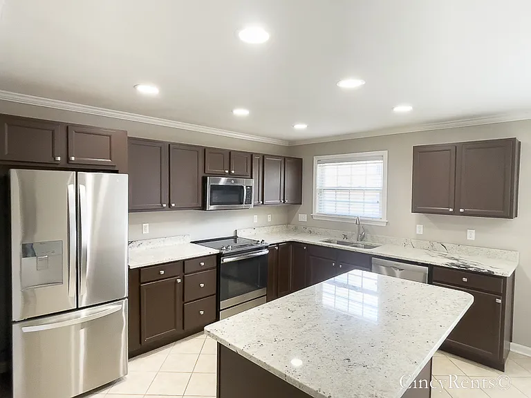 3695 Erie Ave #D — Photo 6