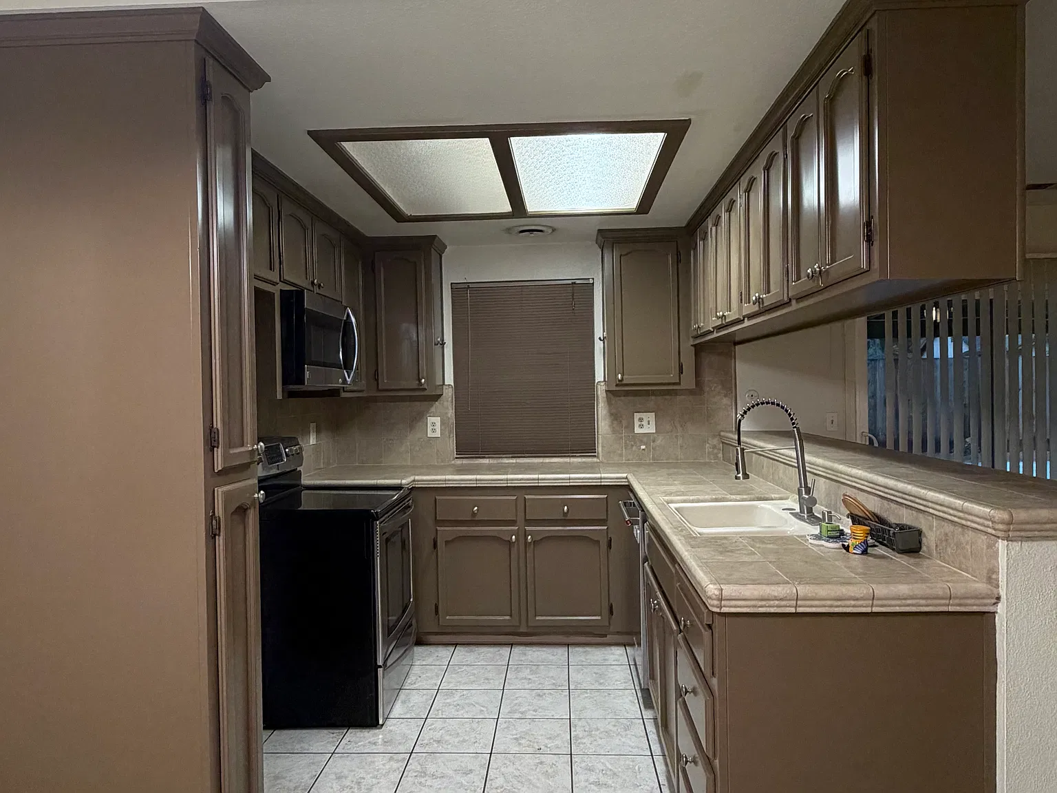 1121 W Union Ave — Photo 2