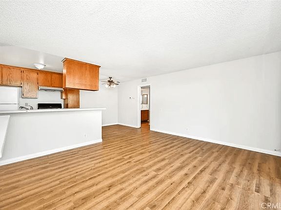 3rd image of 2805 S Fairview St Unit F