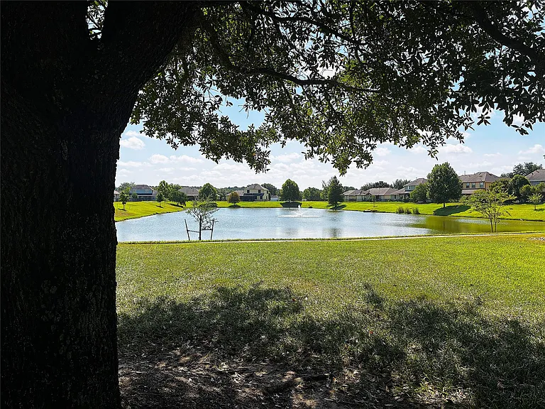 22410 Barrell Springs Ln — Photo 24