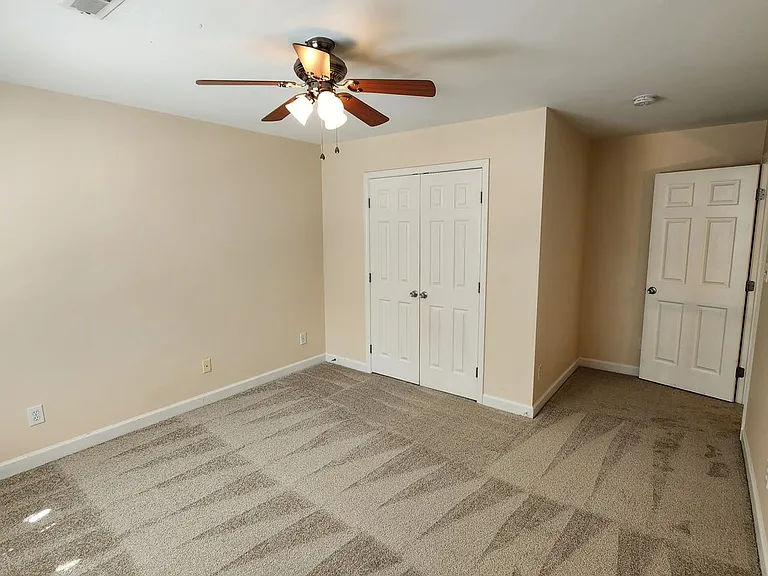 6004 Kohler Ln — Photo 8