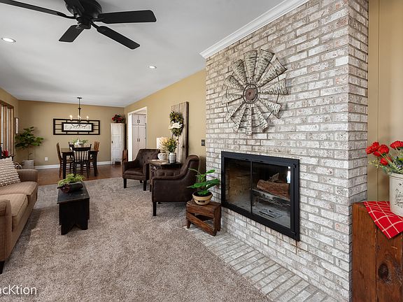 4th image of 9596 Corneils Rd