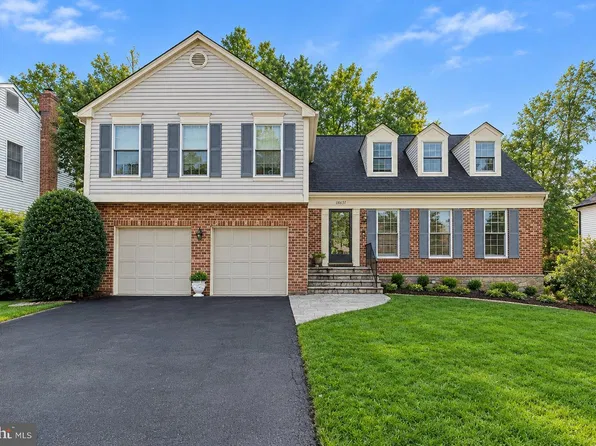 18637 Queen Elizabeth Dr, Brookeville, MD 20833