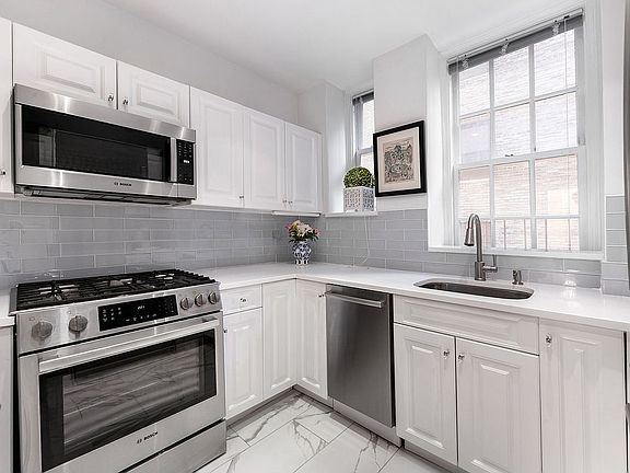 5th image of 41 Central Park N #1J