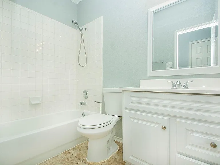 406 Leameadow Dr — Photo 13