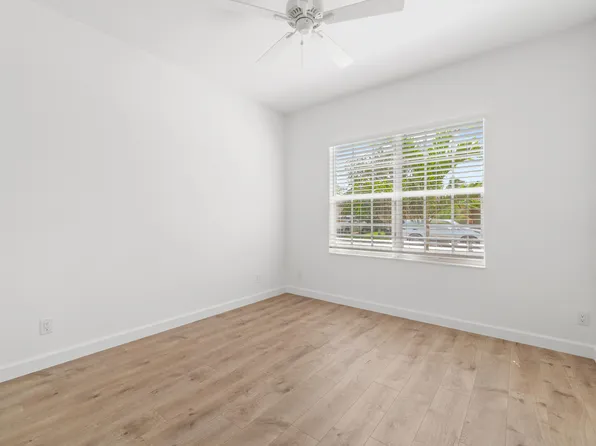 5007 SE Askew Avenue, Stuart, FL 34997