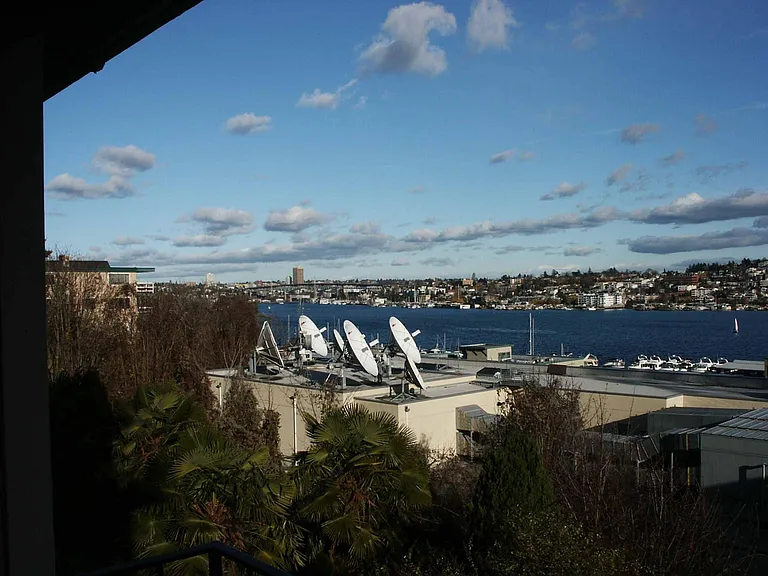 1738 Dexter Ave N #4 — Photo 23