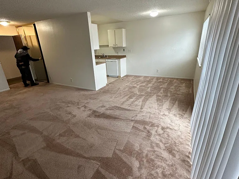1450 Southgate Ave — Photo 13