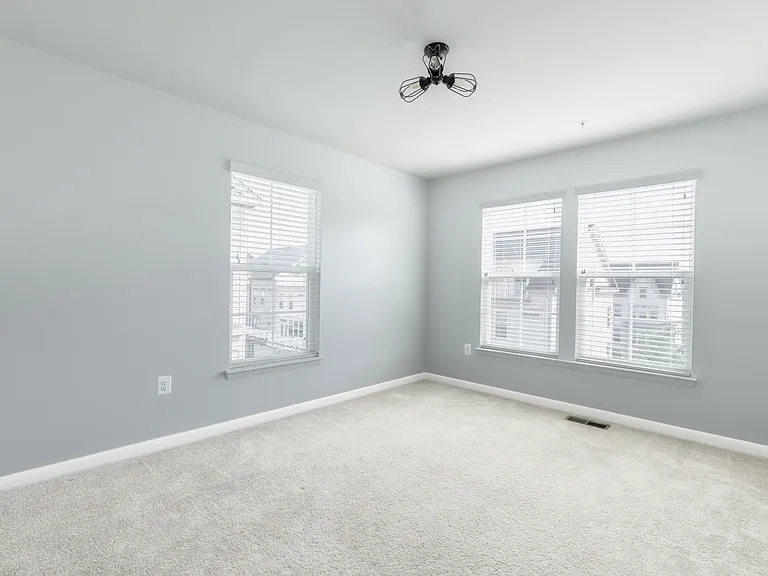 Third bedroom - 3rd floor
