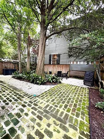 2906 Prytania St #203 — Photo 15