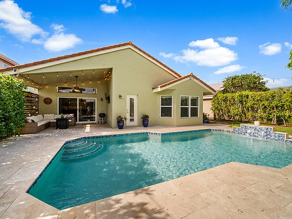 5th image of 11929 NW 53rd Court