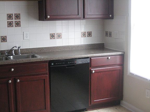 5th image of 14786 Tamarack Pl