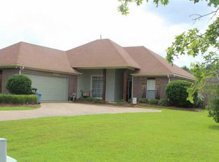 125 Southwood Dr, Canton, MS 39046
