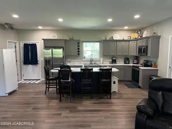 709 N Noas Ave, California, MO 65018