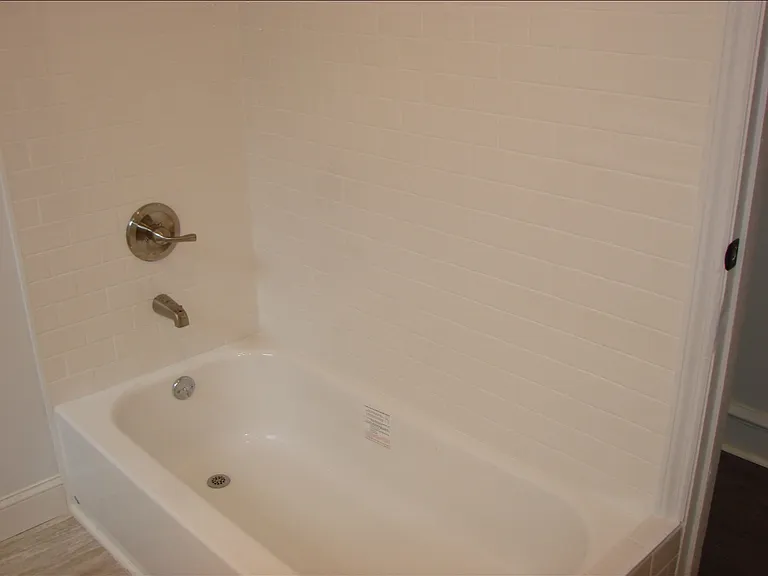 548 S 49th St #4 — Photo 8