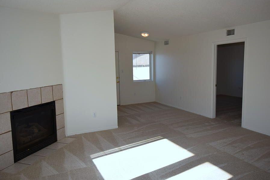1st image of 339 Via Vista St SE