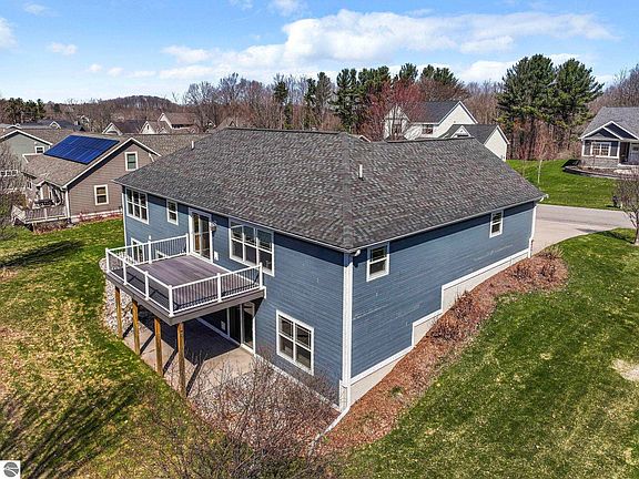 3rd image of 5460 Lone Beech Dr