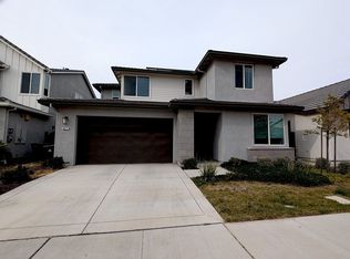 3017 Mulholland Dr, Lathrop, CA 95330