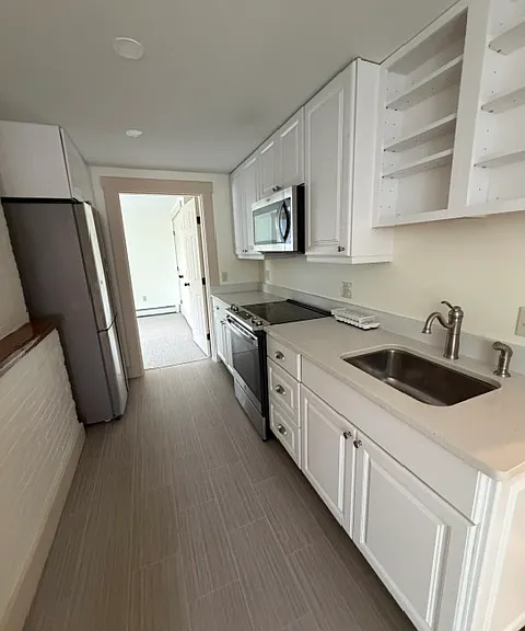 127 2nd St #3 — Photo 1