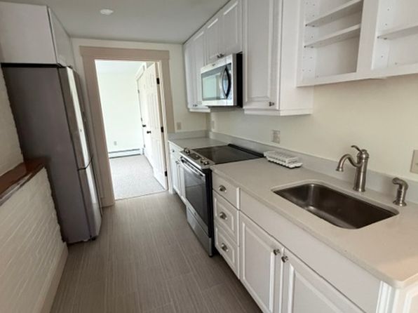 127 2nd St #3