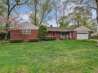 3 Bauer Ave, Oakhurst, NJ 07755