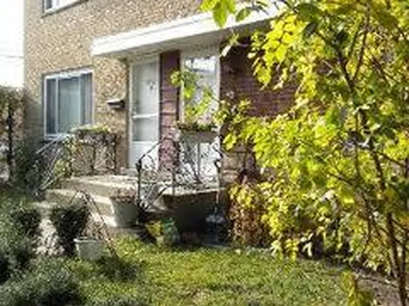 4903 Enfield St #B, Skokie, IL 60077