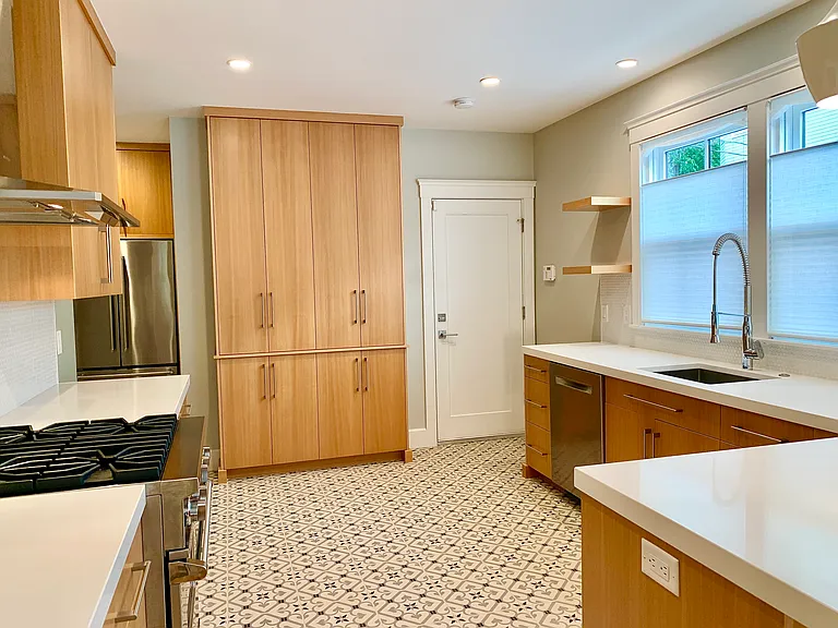 19 Pemberton St #1 — Photo 6