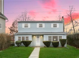 8 Topland Rd, Mahopac, NY 10541