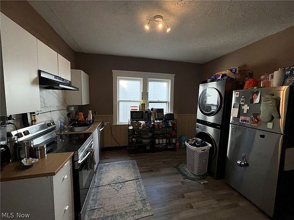 5th image of 3802 Poe Ave