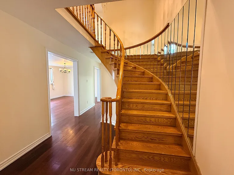 William Honey Cres — Photo 17