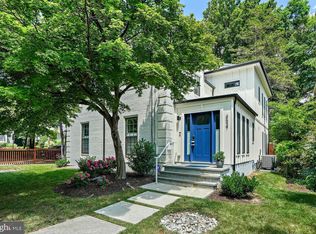 4537 38th St NW, Washington, DC 20016