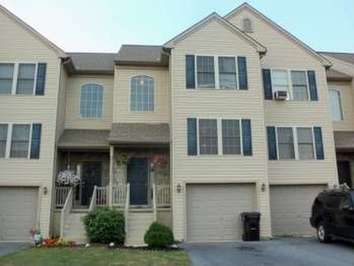 39 Chickadee Cir, Leola, PA, 17540