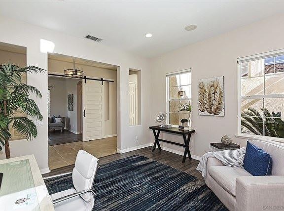 4th image of 8104 Calle Catalonia
