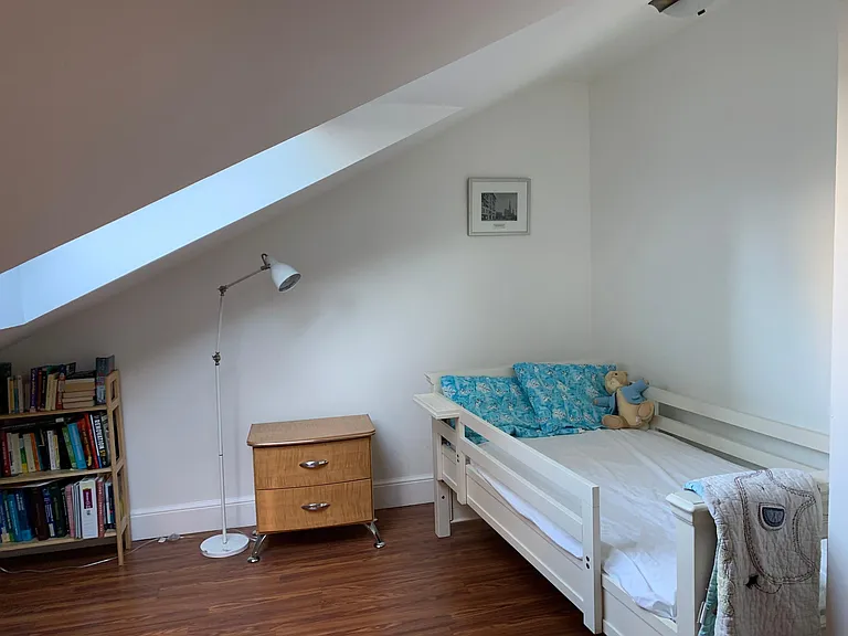 Upstairs Bedroom 2