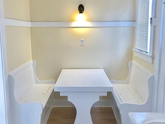 Breakfast nook