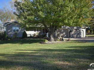 1756 E 1338th Rd, Lawrence, KS 66044