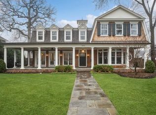 1040 Elmwood Ave, Wilmette, IL