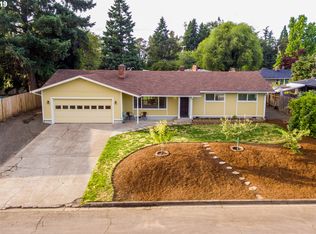 915 Robin Hood Ave, Eugene, OR 97401