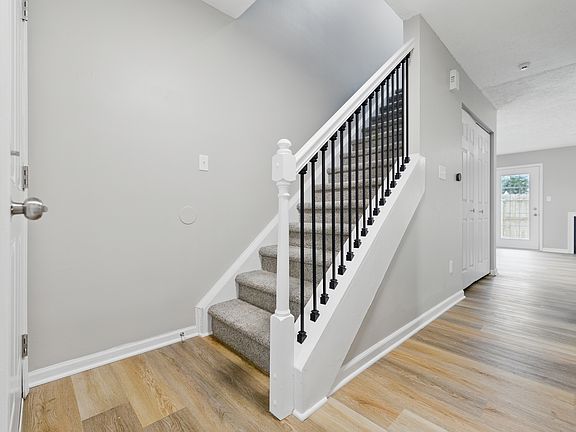 4th image of 6059 S Bay Dr