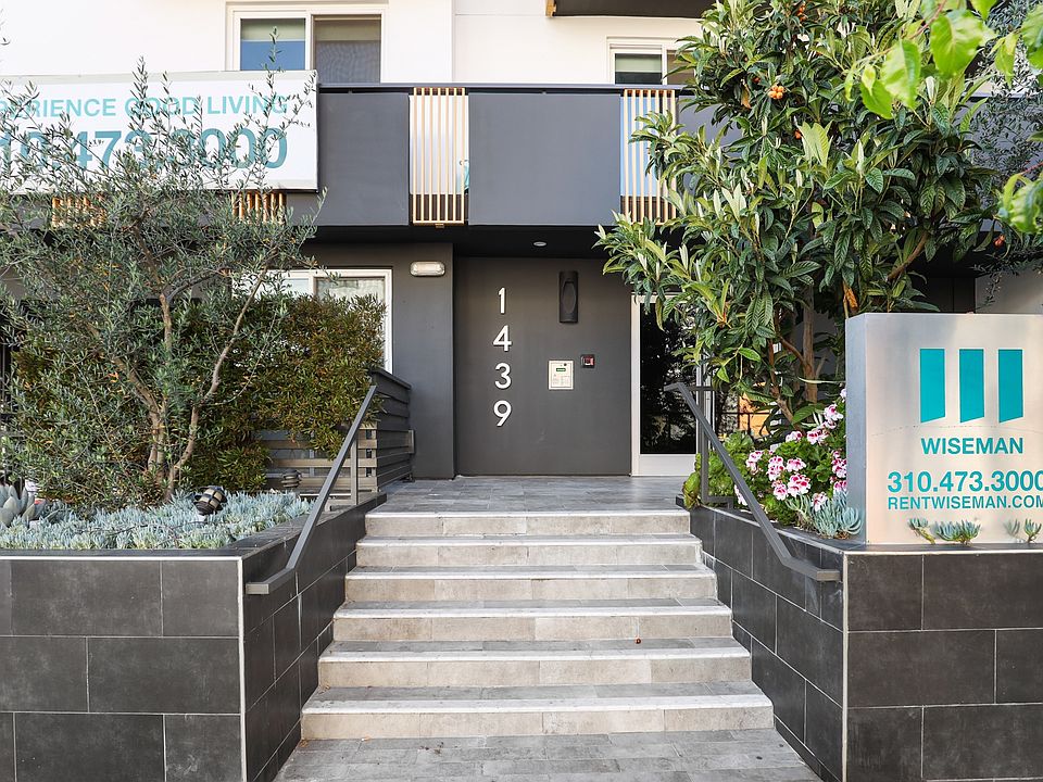 Front Entrance of Tamarind Emerald by Wiseman