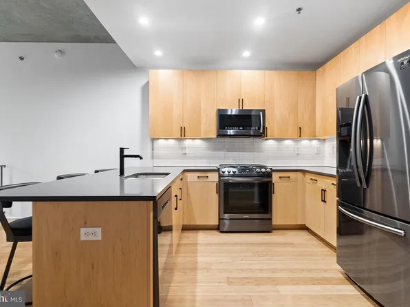 1352 South St Unit 217A, Philadelphia, PA 19147