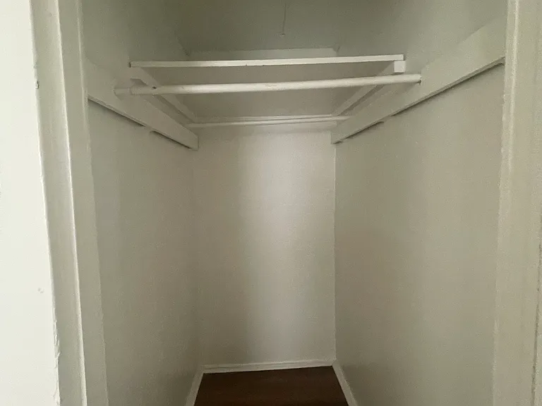 326 W Hester St — Photo 9