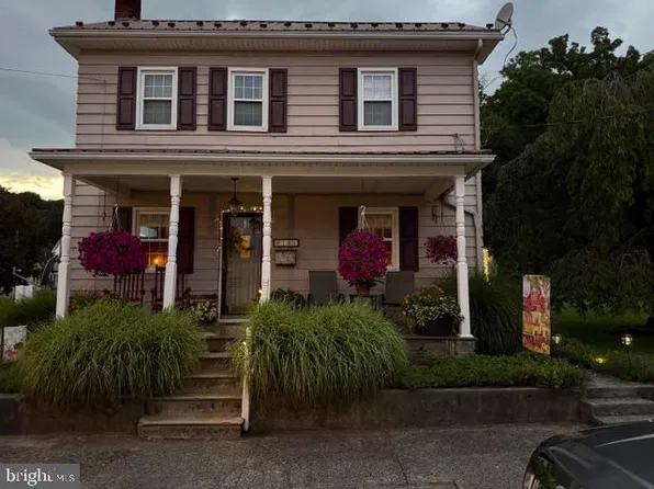 141 W 5th St, Lewistown, PA 17044