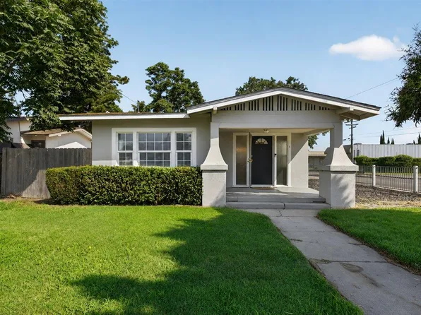 530 E G St, Oakdale, CA 95361