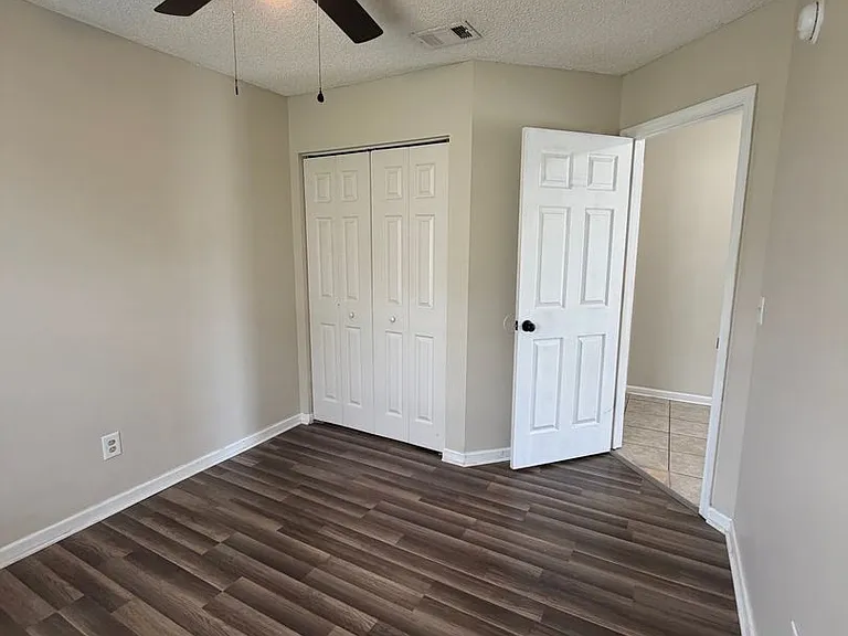 23 Talbot Ct — Photo 8