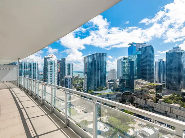 92 SW 3rd St APT 3503, Miami, FL 33130